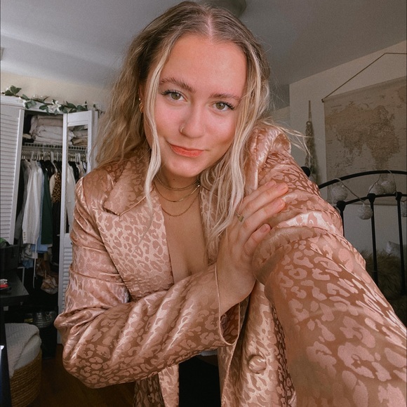 Forever 21 Jackets & Blazers - Satin Monochrome Cheetah Print Blazer